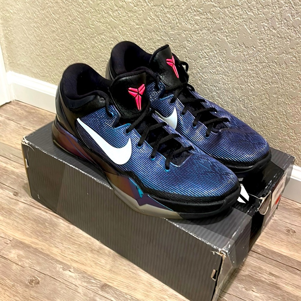 Kobe 7 “Invisibility Cloak”